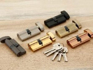 shapes regular cylinder one side key/knob brass material